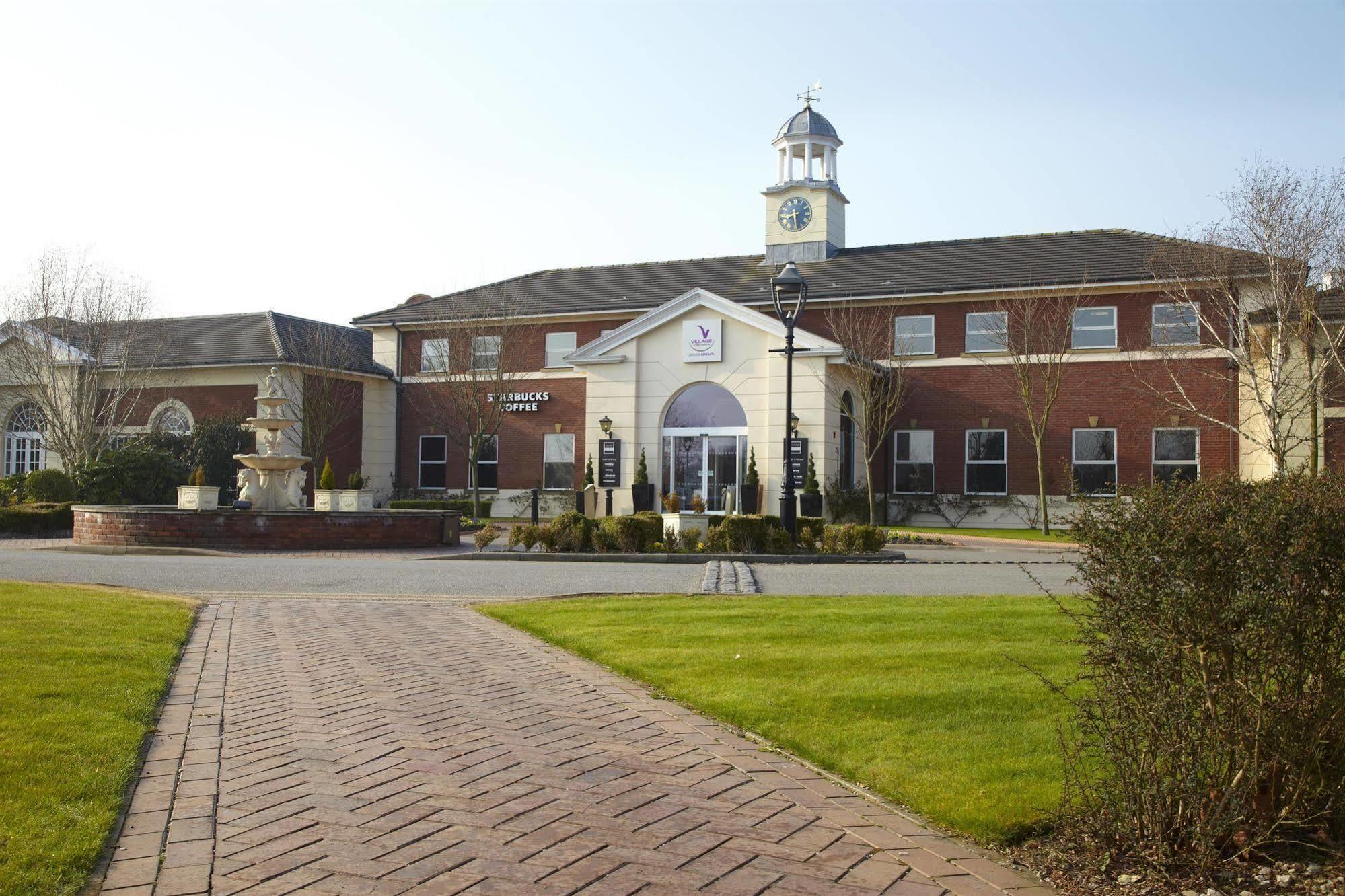 Village Hotel Chester St David's Ewloe Exterior foto